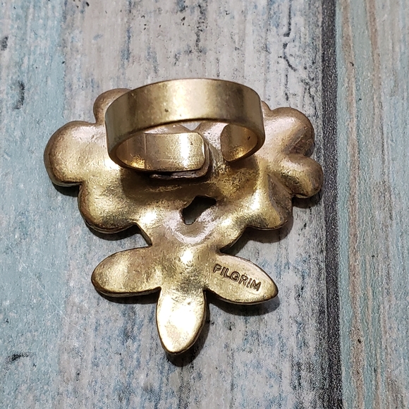 Pilgrim Ajustable Floral Ring. - Picture 2 of 6
